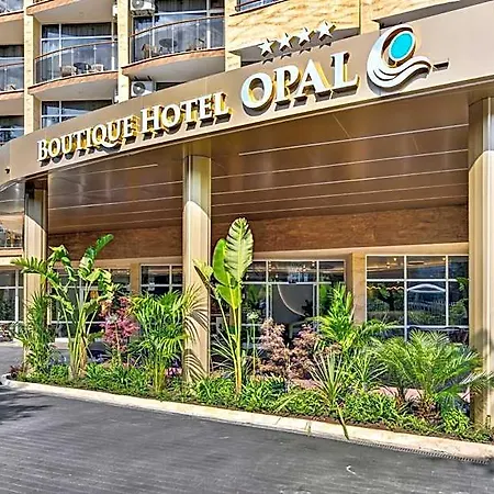 Boutique Opal Ultra 4*