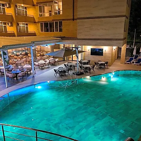 Hotel Boutique Opal Ultra 4*